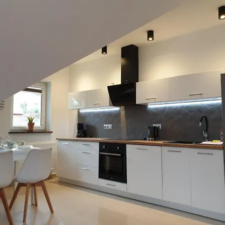 Mila アパート カルパッチ